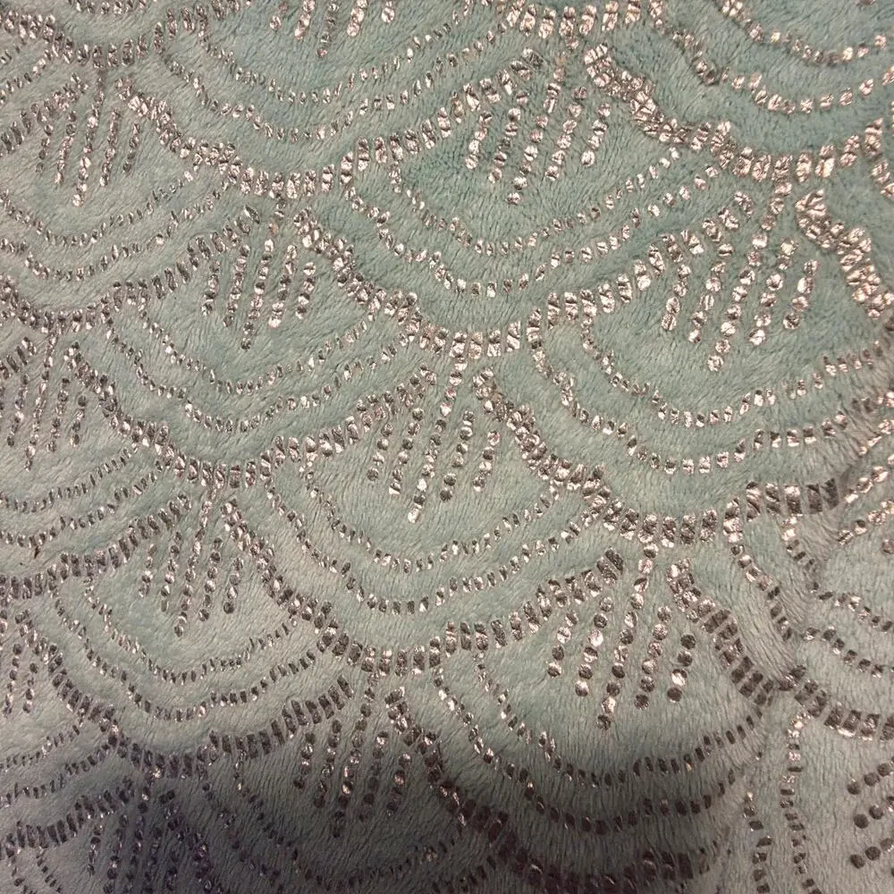 Pillowfort Mermaid-tail shaped wearable blanket mint green